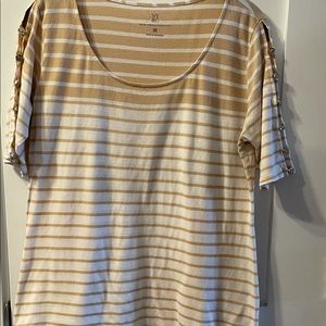 **HP 10/31/21** Cute NY & Co. top with buttons on arms (just for looks)